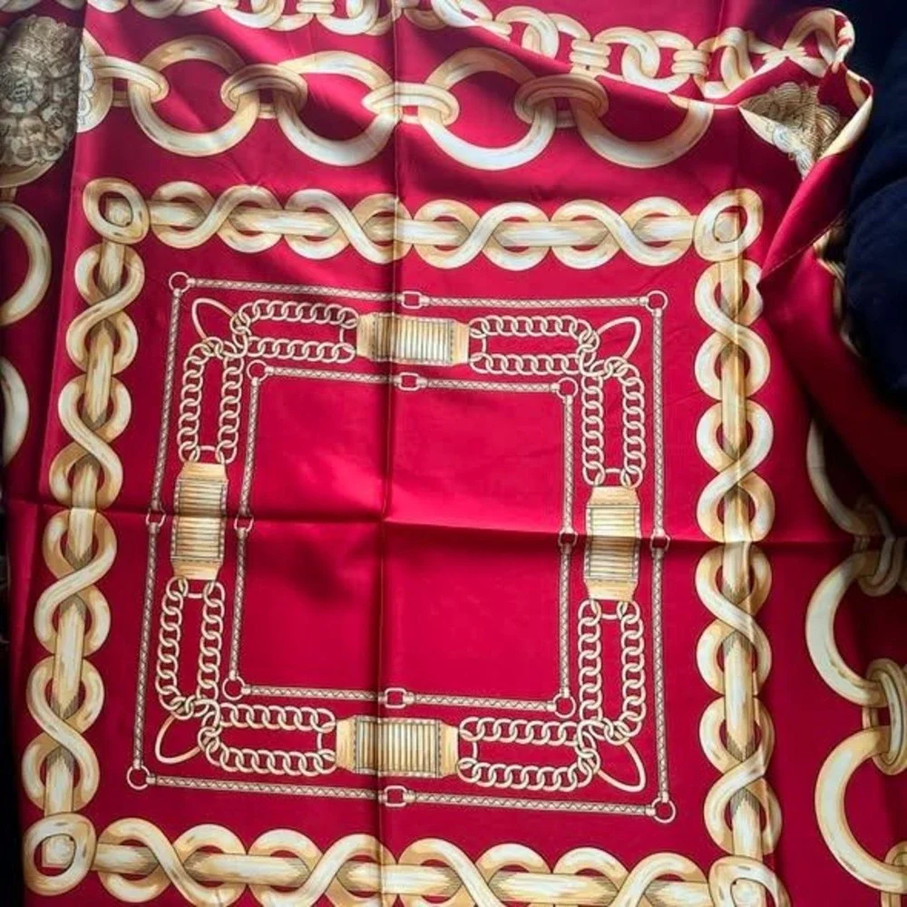 AVON Elegant Red Square Scarf Gold Chain Link Medallion Print NOS‎ Satin Finish